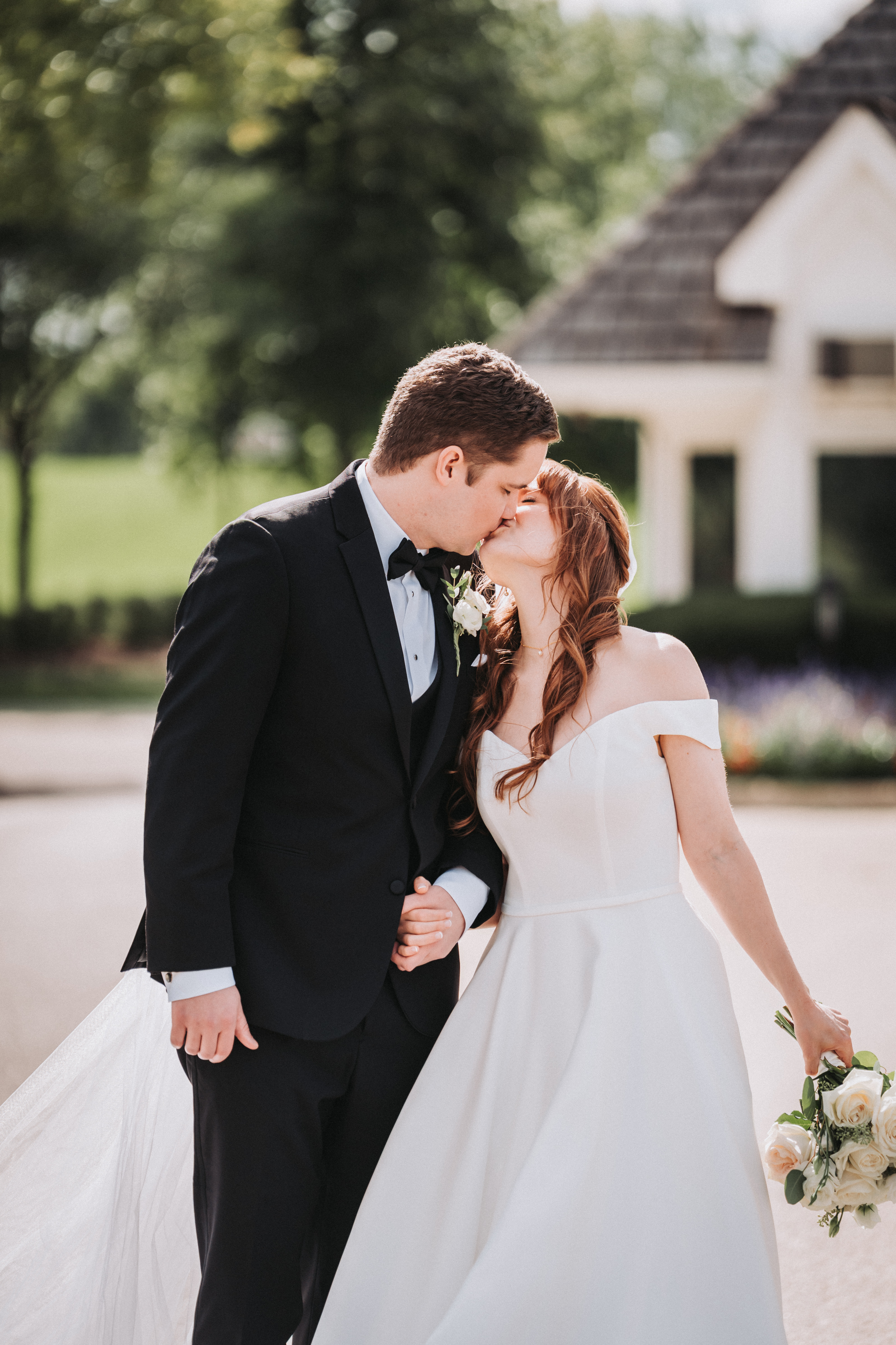 The processional at Marie Gabrielle Restaurant & Gardens — Dallas, Texas wedding photography