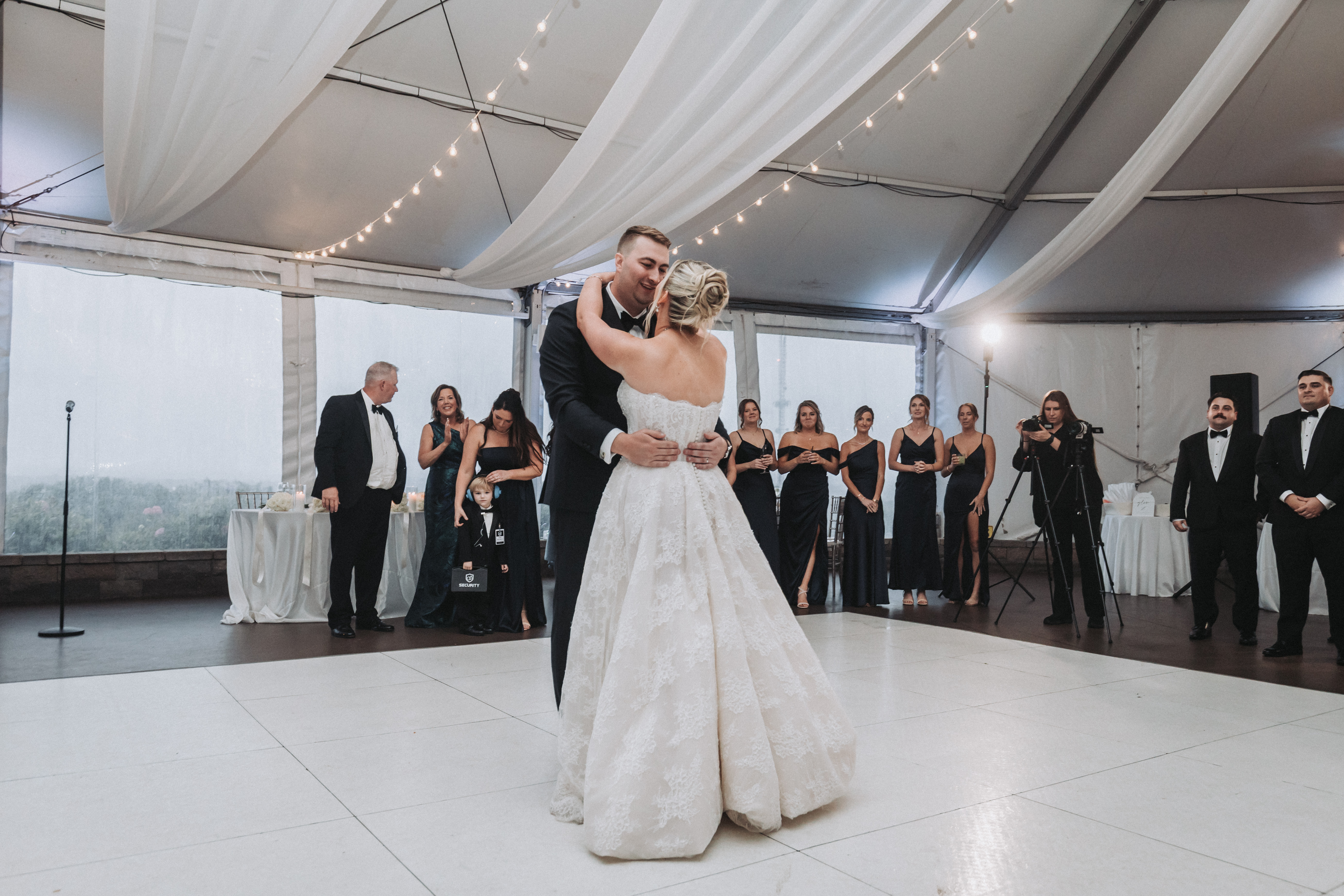 How to Plan an Airbnb Wedding